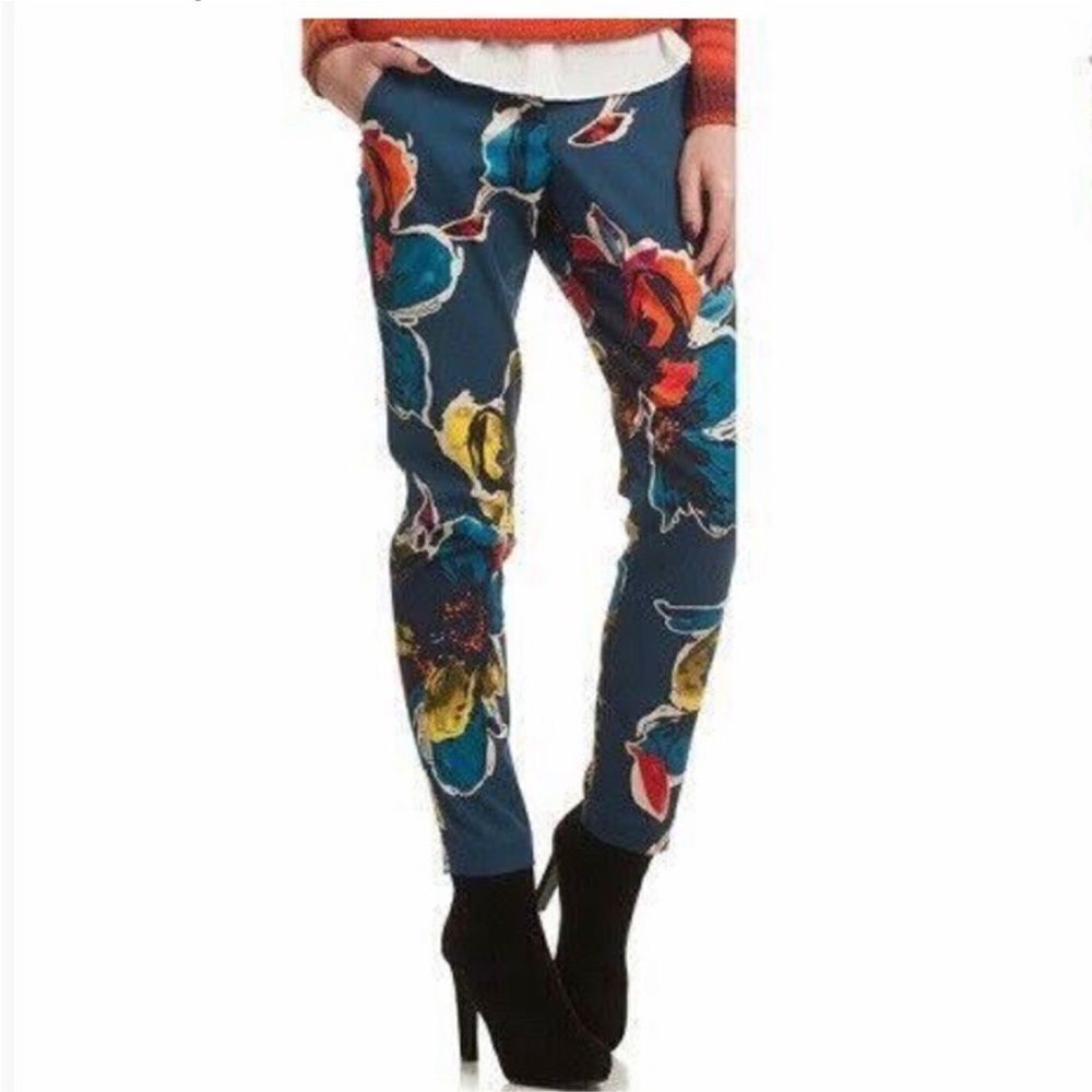 Trina Turk Aubree Midnight Floral Slim Ankle Pant 8 Crop - Picture 2 of 12